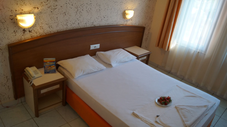 Bedroom 2, Baronessa Apart Hotel, Alanya