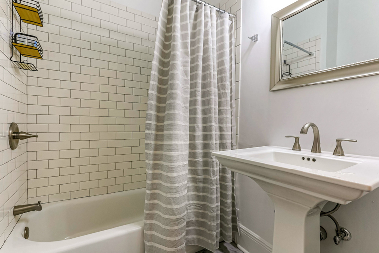 Bathroom 3, Vibrant Uptown Condos, Orleans