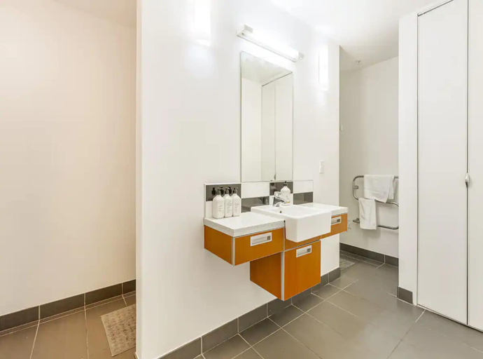 Bathroom, Stylish City Pad Near Sky Tower!, Waitakere
