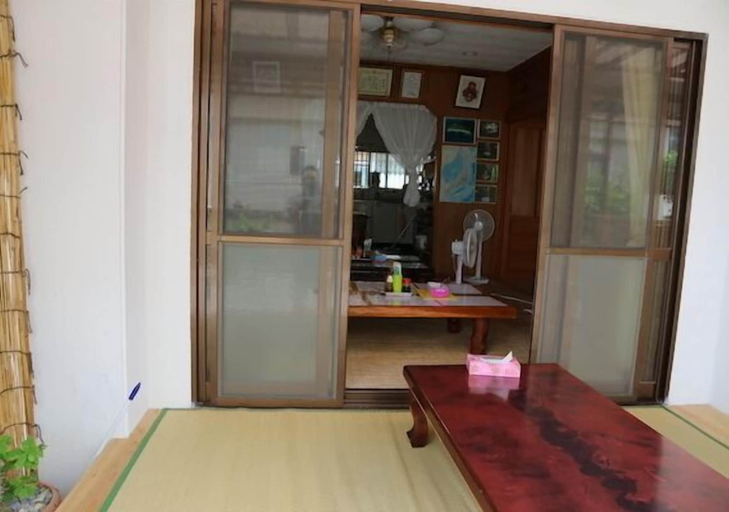 Bedroom 2, Hamakaze, Uruma