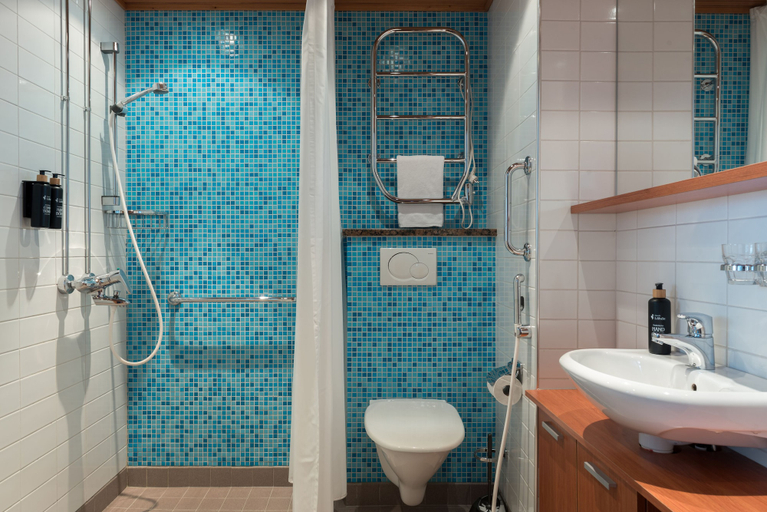 Bathroom 3, Hotelli Lähde, South Karelia