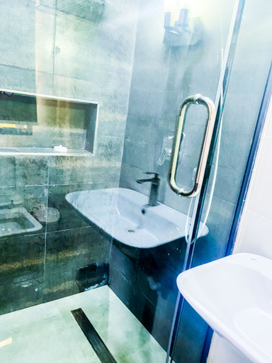 Bathroom 3, Plistbooking, Eti-Osa