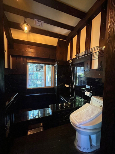 Bathroom 3, Senboard Manor, Nantou