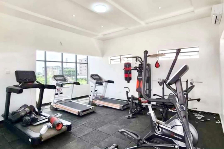 Others 5, Luxury Shortlet Apartment LBS, AJAH, Eti-Osa