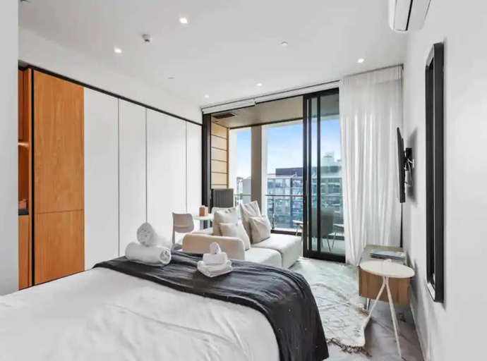 Bedroom 2, Modern Studio in Wynyard Quarter by Zodiak Stays, Waitakere