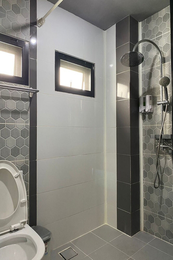 Bathroom 5, 44 Room Rama 3, Yannawa