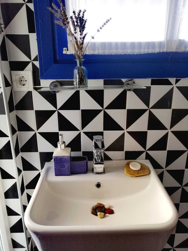 Bathroom 5, Mitos Hotel, Bozcaada