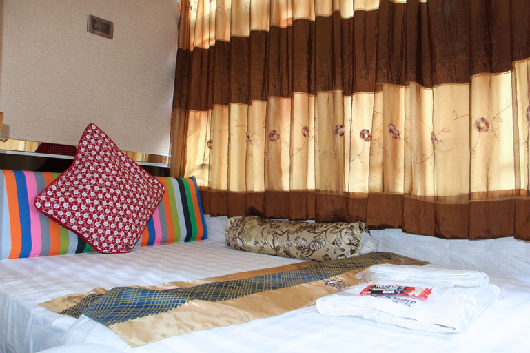 Bedroom 3, Temple Street Hotel, Kowloon