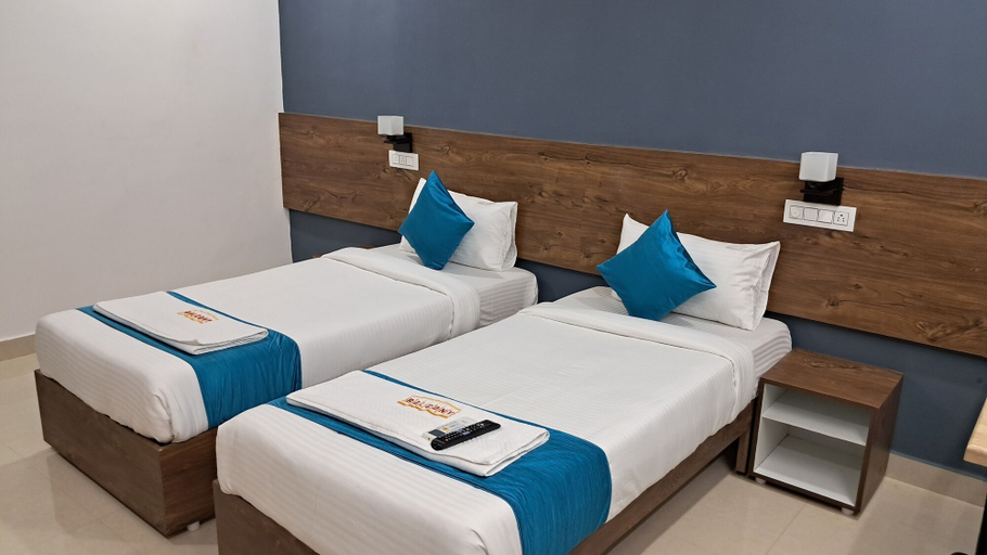 Bedroom 2, The Balcony Hotel, Hyderabad