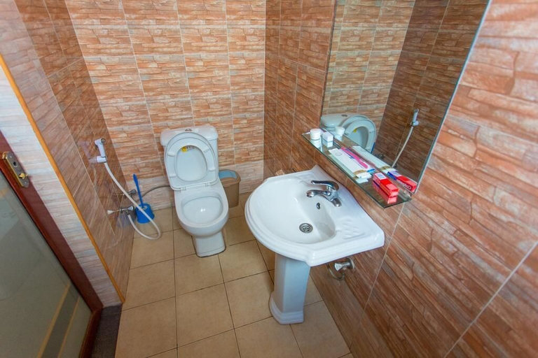 Bathroom 3, Kigaliview Hotel & Apartaments, Nyarugenge