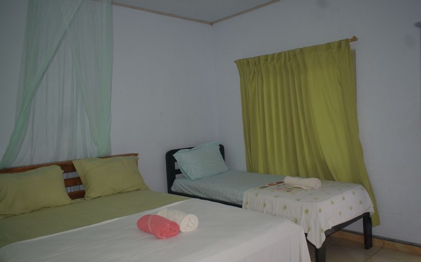 Bedroom 2, Del Mar Home Stay and Cafe, Ngada