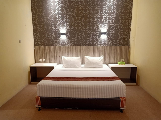 Grand Mansion II Hotel Blitar Room Type - Deluxe Room