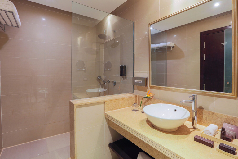 Bathroom 4, Steigenberger Makadi - Adults Friendly 16 Years Plus, Safaja
