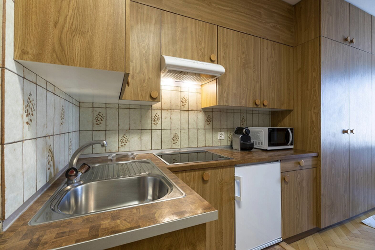 Private kitchen 3, Mole Residence by Homenhancement, Genève