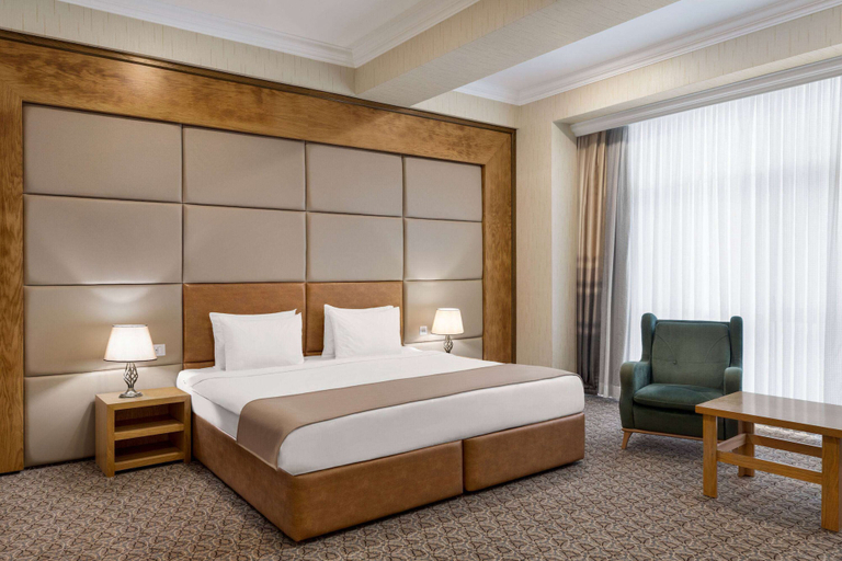 Bedroom 4, Wyndham Baku, Baku