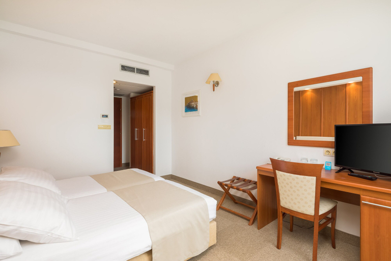 Bedroom 4, Marko Polo Maradiso Hotel by Aminess, Korčula