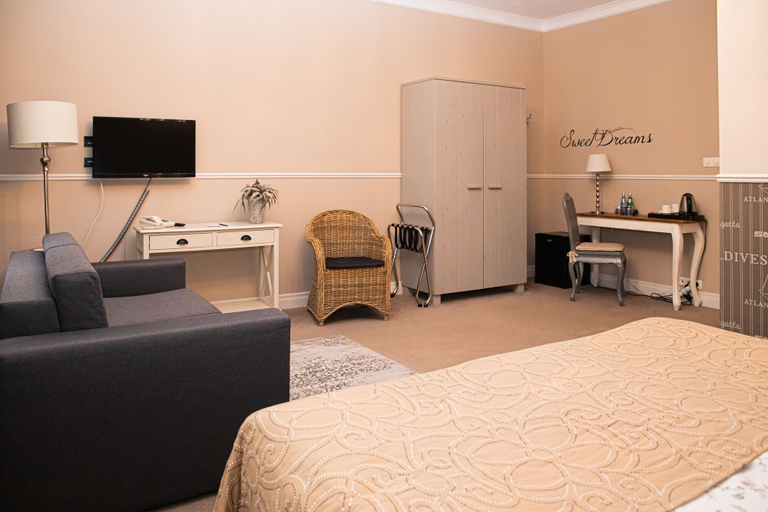Bedroom 2, Hotel Wodnik, Środa Śląska
