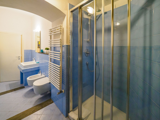 Bathroom 4, Casa Pina Family Apartment, La Spezia