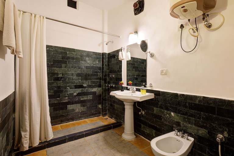 Bathroom 4, Hotel Bundelkhand Riverside, Tikamgarh