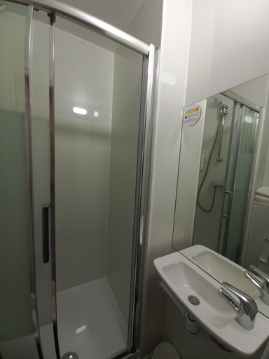 Bathroom 5, Premiere Classe Evry SUD Mennecy, Essonne