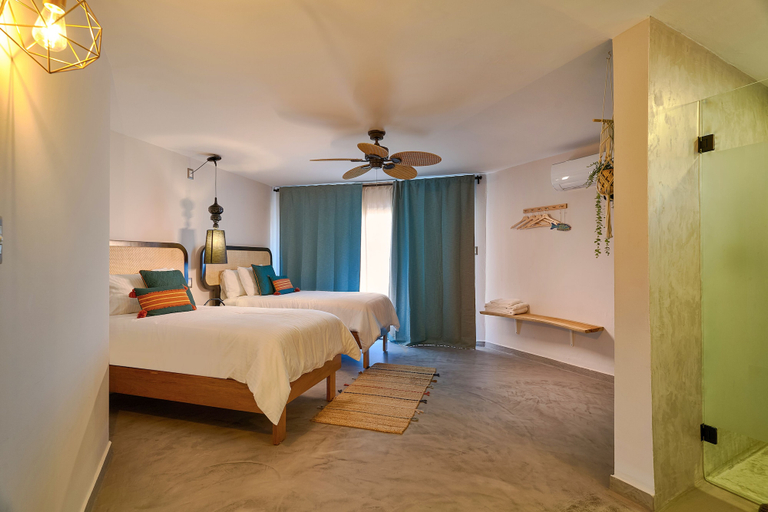 Bedroom 3, Catalina Tropical Lodge, Cabrera