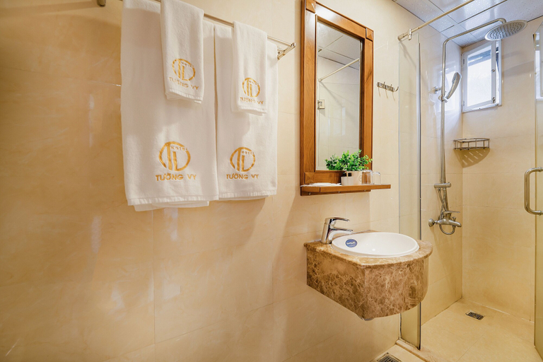Bathroom 3, Tuong Vy Hotel, District 1