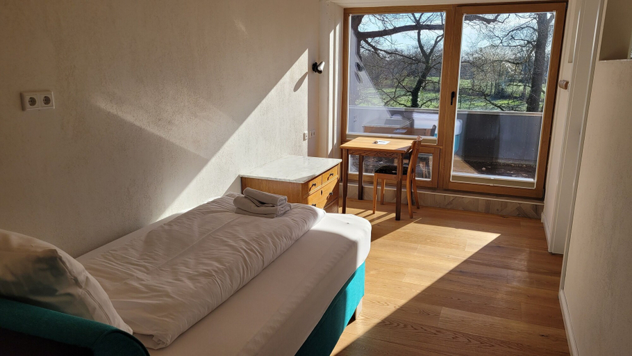 Bedroom 3, Hotel Lethehof, Oldenburg