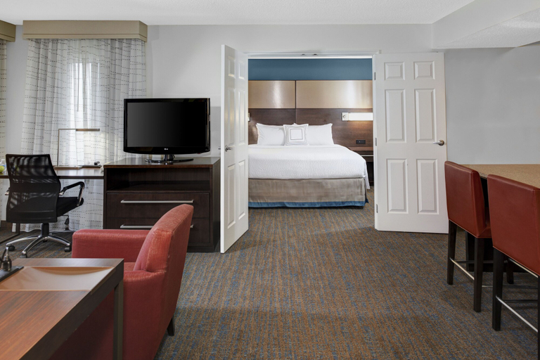 Bedroom 3, Residence Inn by Marriott Cleveland Independence, Cuyahoga