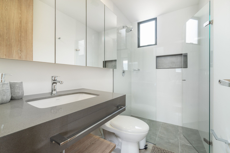 Bathroom 3, Apartment Go Living & Suites by HOUSY HOST, Medellín