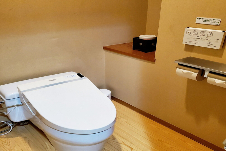 Bathroom 5, Grandia Housen, Awara