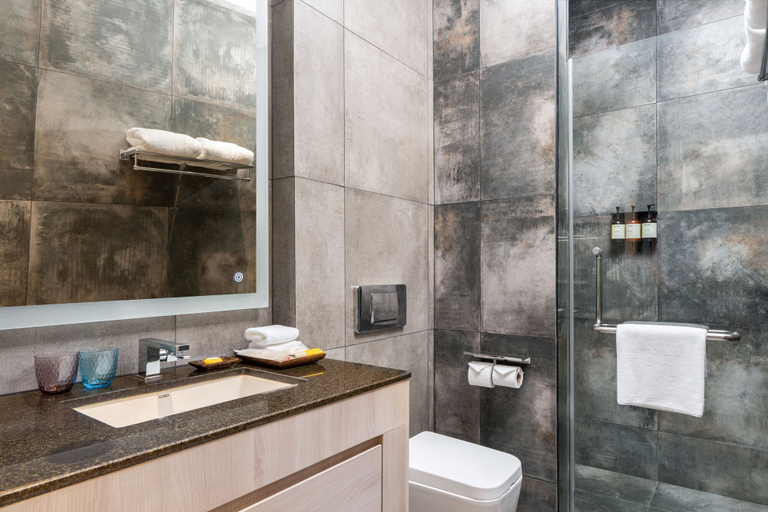 Bathroom 5, Capri by Fraser, Phnom Penh, Phnom Penh