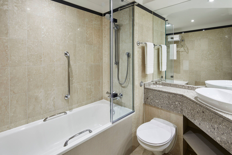 Bathroom 4, Leeds Marriott Hotel, Leeds