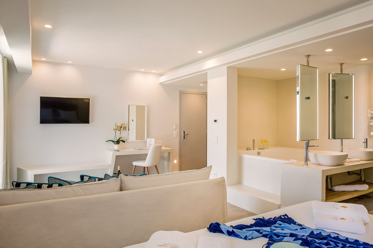Bathroom 4, Samian Mare Hotel Suites & Spa, North Aegean