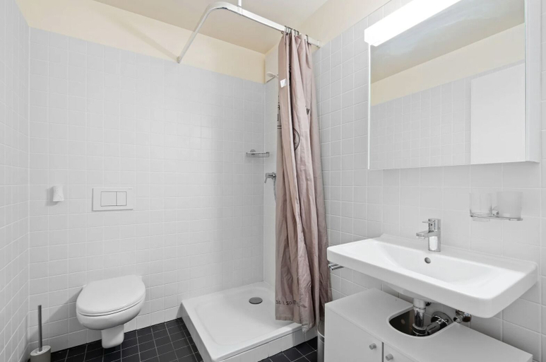 Bathroom 2, Boissonnet 96 by Homenhancement, Lausanne