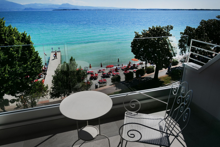 Others 5, Hotel Riviera, Brescia