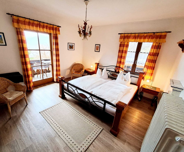 Bedroom 3, Pension Gasthof Etzerschlössl, Berchtesgadener Land