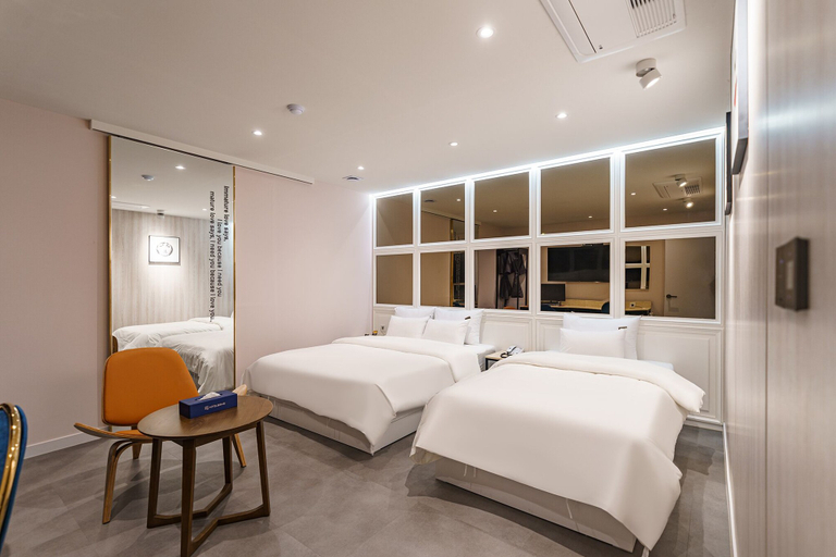 Bedroom 4, Hotel Millennium, Goyang