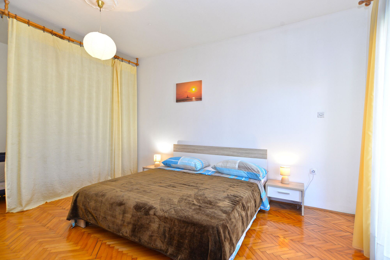 Bedroom 2, Apartment 623, Fažana