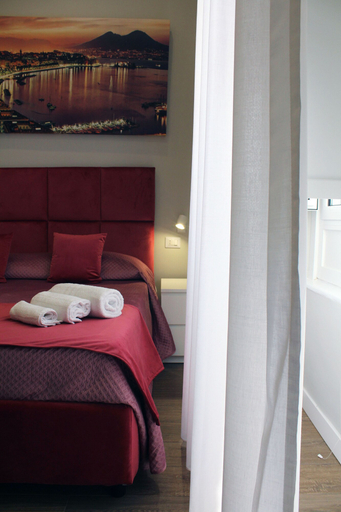Bedroom 4, Vivi a Napoli, Napoli