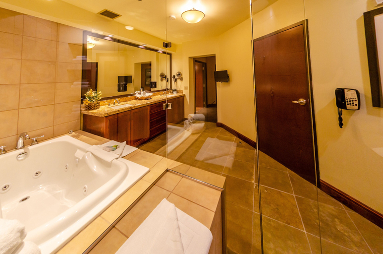 Bathroom 4, Lodge At Feather Falls Casino, Butte