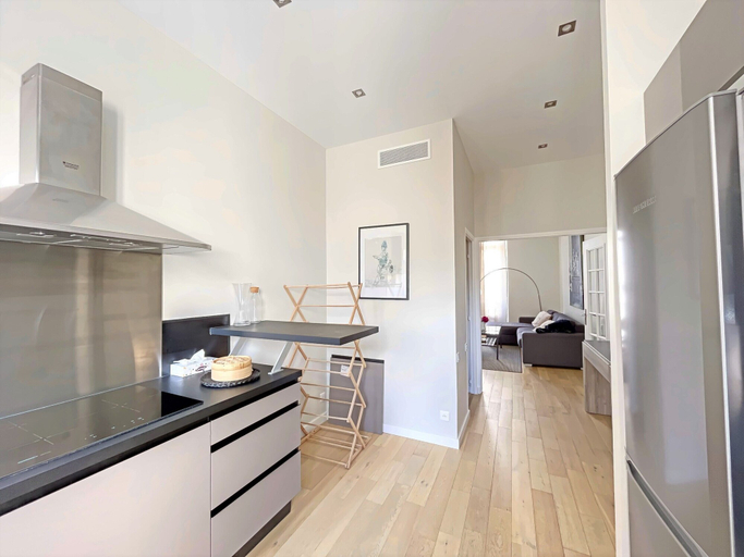 Others 5, Modern Apartment 20 m from the Sea, Alpes-Maritimes