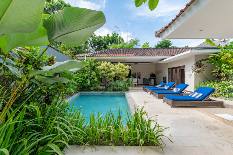 Swimming Pool 15