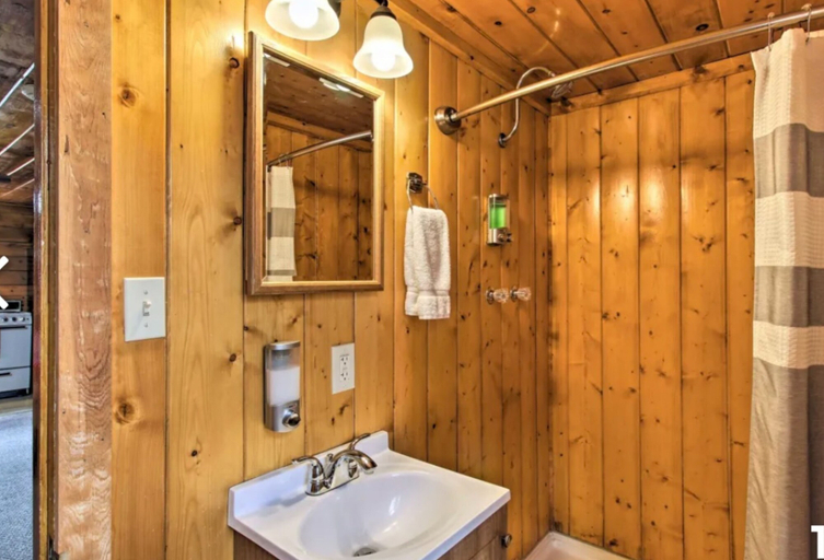Bathroom 4, Hidden Rest Cabins & Resort, Navajo