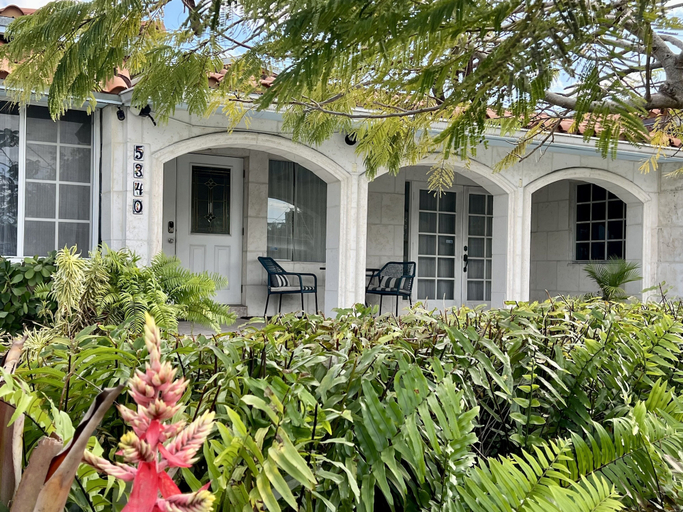 Exterior & Views 2, Beautiful And Comfortable Home and studios, Miami-Dade