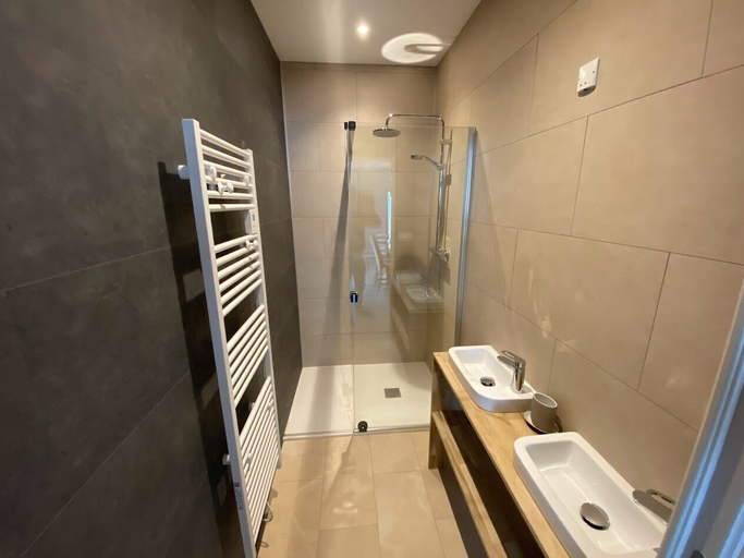 Bathroom 5, Parc Beausejour Dieppe, Seine-Maritime