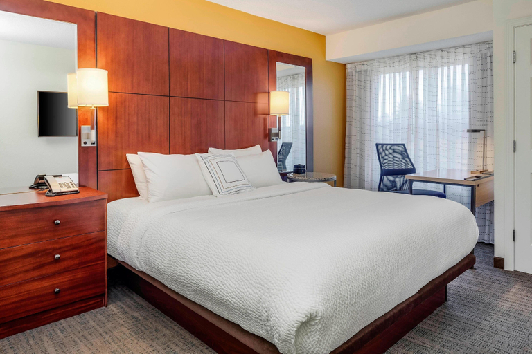 Bedroom 3, Residence Inn by Marriott Portsmouth, Rockingham