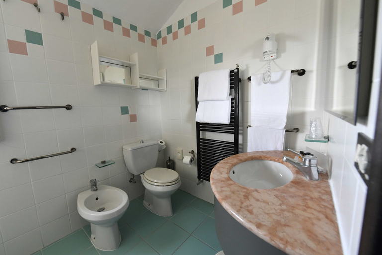 Bathroom 5, Hotel Europa, Venezia