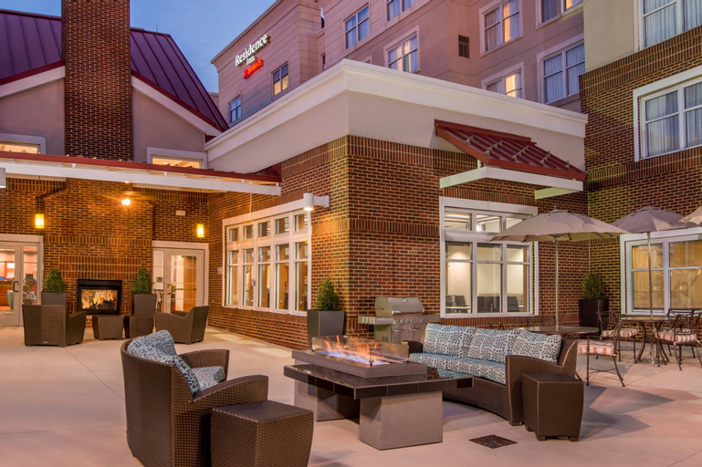Exterior & Views 2, Residence Inn by Marriott Chesapeake Greenbrier, Chesapeake