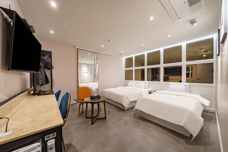 Bedroom 5, Hotel Millennium, Goyang
