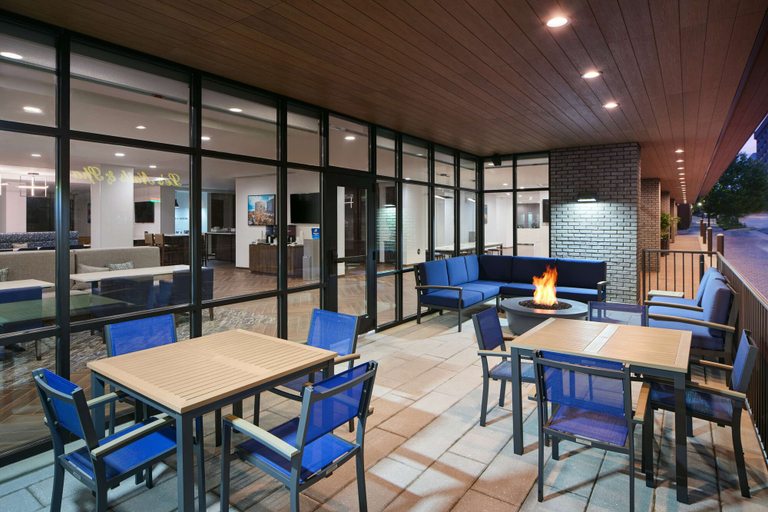 Food & Drinks 5, Hampton Inn Towson Downtown, Baltimore
